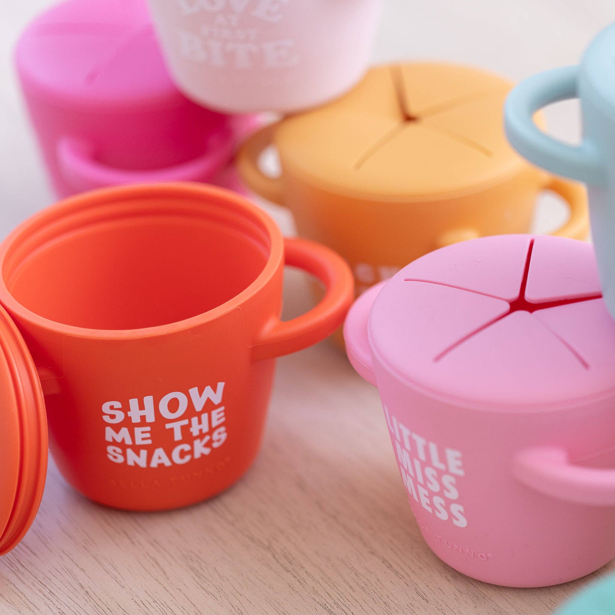 Bella Tunno - Show Me the Snacks Happy Snacker